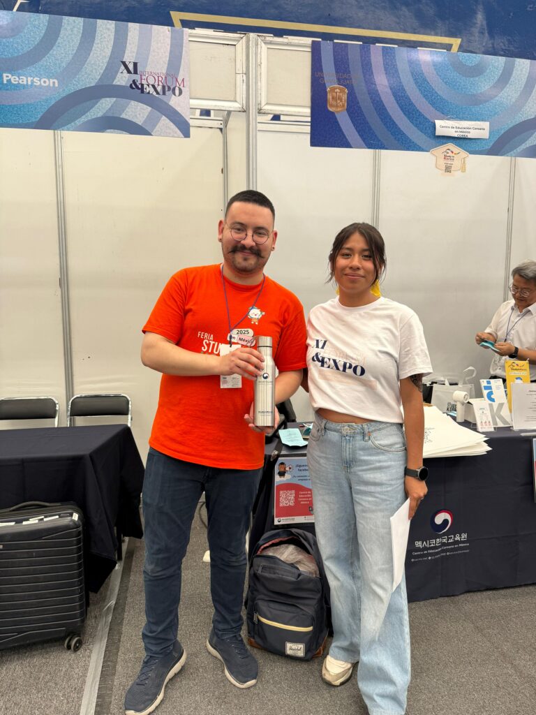 1RA Ganadora de la rifa organizada por el Centro de Educación Coreana en México