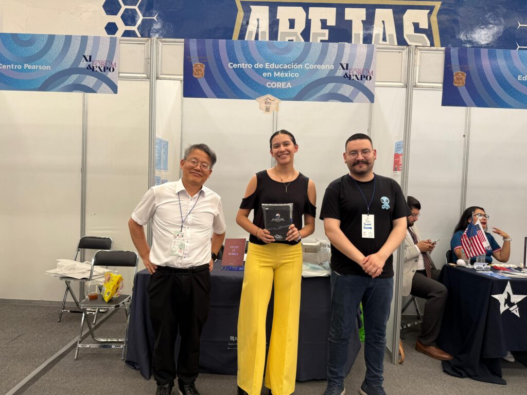2DA Ganadora de la rifa organizada por el Centro de Educación Coreana en México